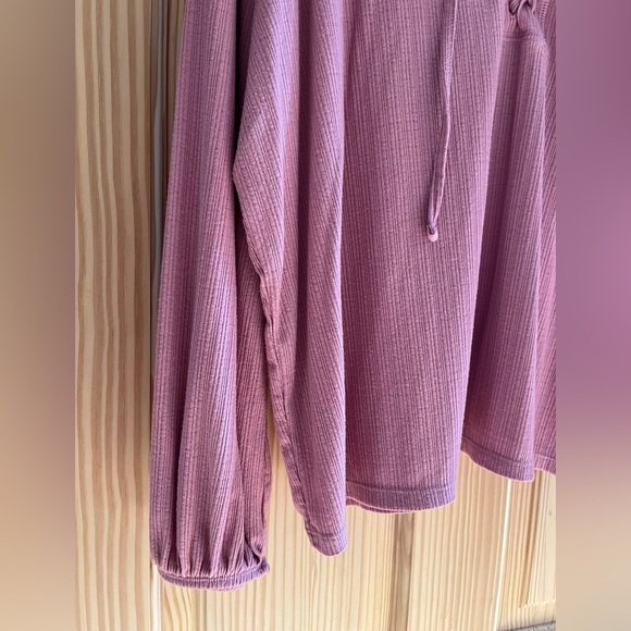 Torrid Rose Taupe Lace Up Neckline Long Sleeve Size 2 - Picture 3 of 9